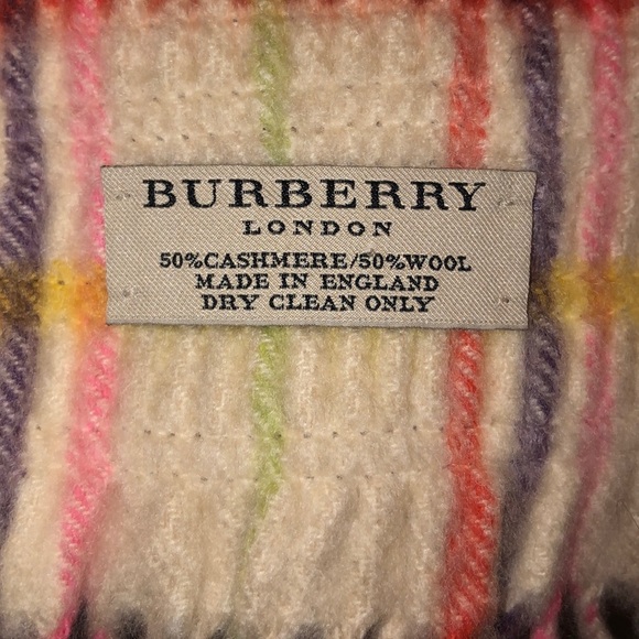 Burberry plaid scarf - Picture 4 of 4